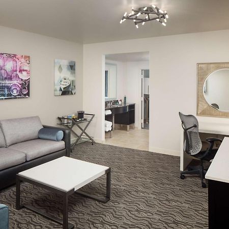 Doubletree Suites By Hilton Hotel Detroit Downtown - Fort Shelby Dış mekan fotoğraf