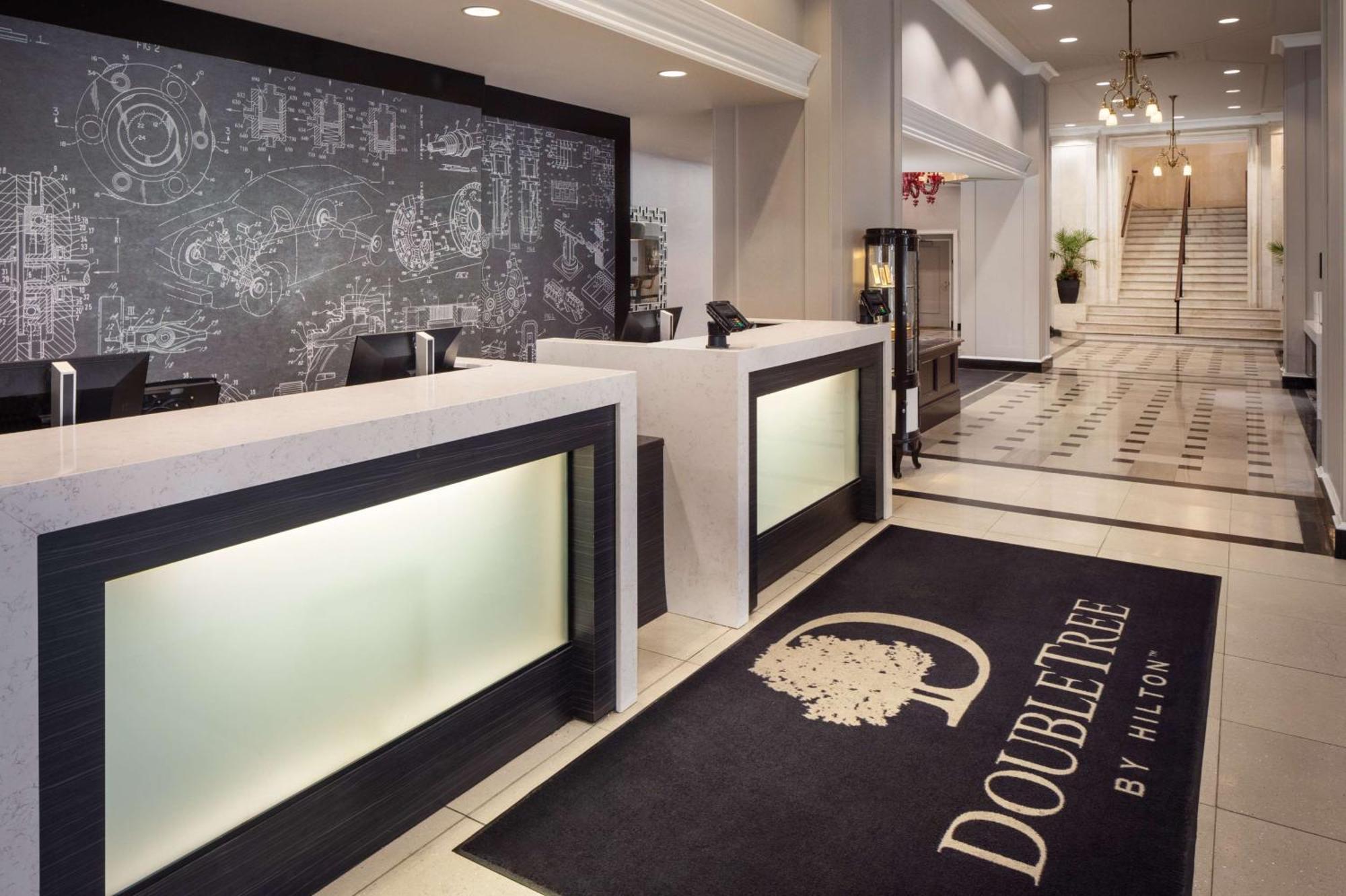 Doubletree Suites By Hilton Hotel Detroit Downtown - Fort Shelby Dış mekan fotoğraf