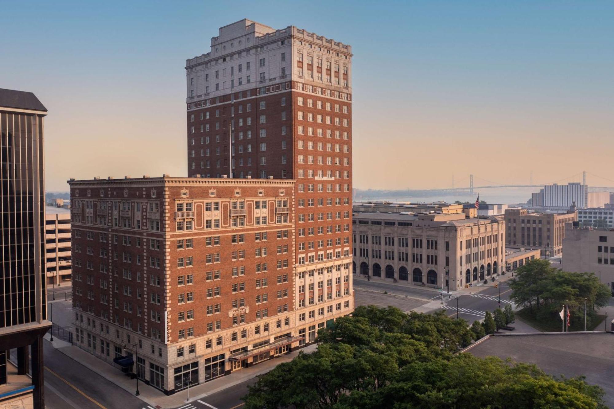 Doubletree Suites By Hilton Hotel Detroit Downtown - Fort Shelby Dış mekan fotoğraf